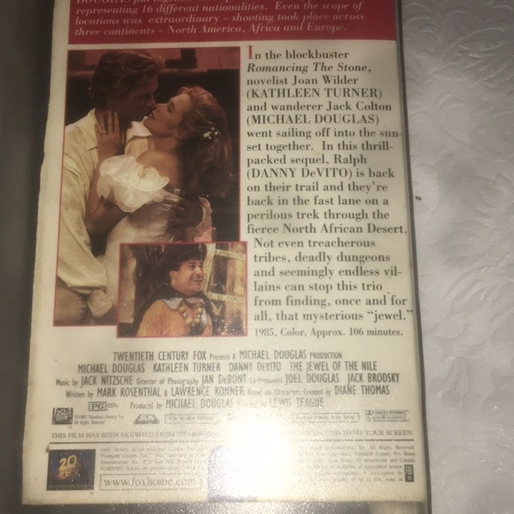 🔥3/$25🔥Vintage Jewel Of The Nile 1985 VHS Tape Michael Douglas - Picture 5 of 8